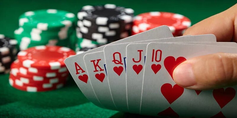 Chơi Poker tại đây bạn sẽ thấy nó vô cùng hack não 